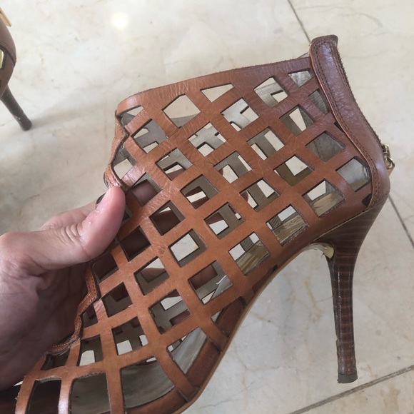 Michael Kors 36.5 Leather Heels Gorgeous Color - Picture 5 of 6